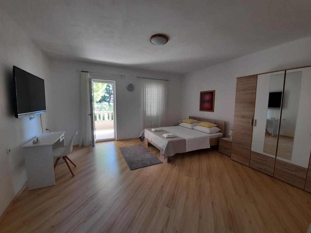 Apartmani Sruk Sukošan Kültér fotó